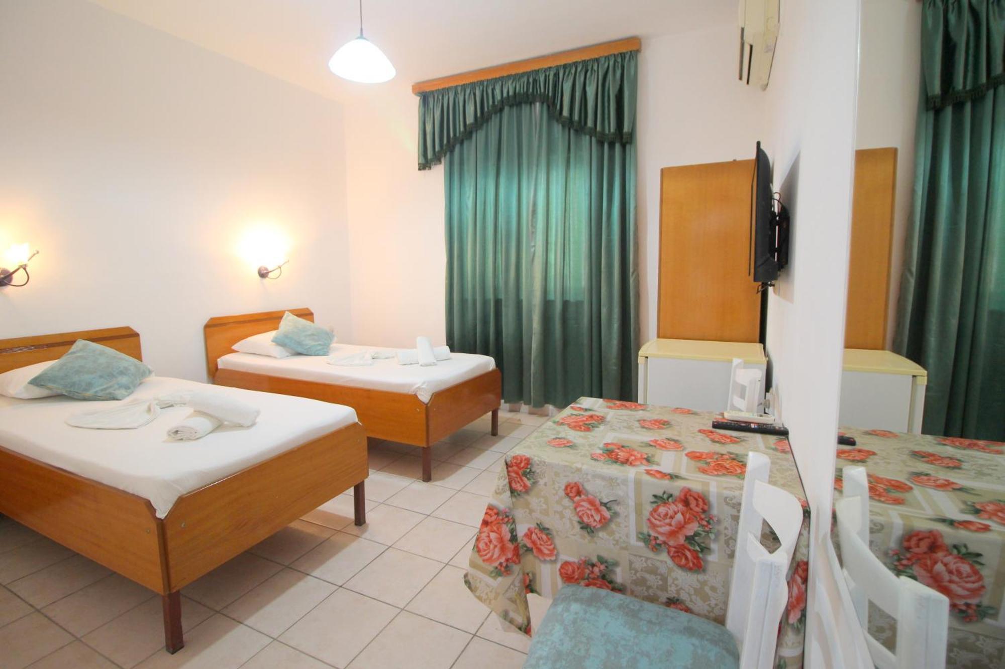 Hotel Ceka Саранда Экстерьер фото