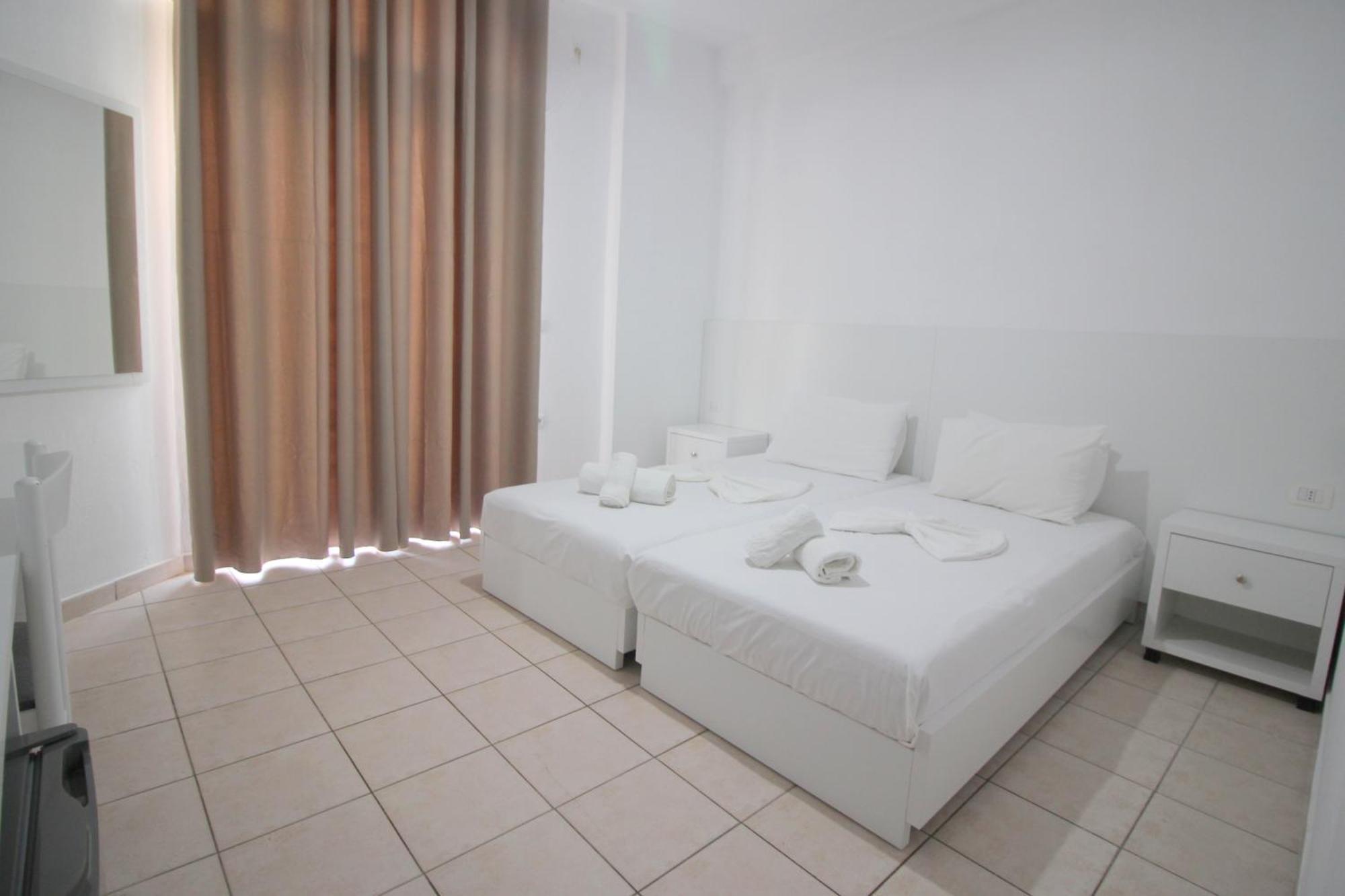 Hotel Ceka Саранда Экстерьер фото