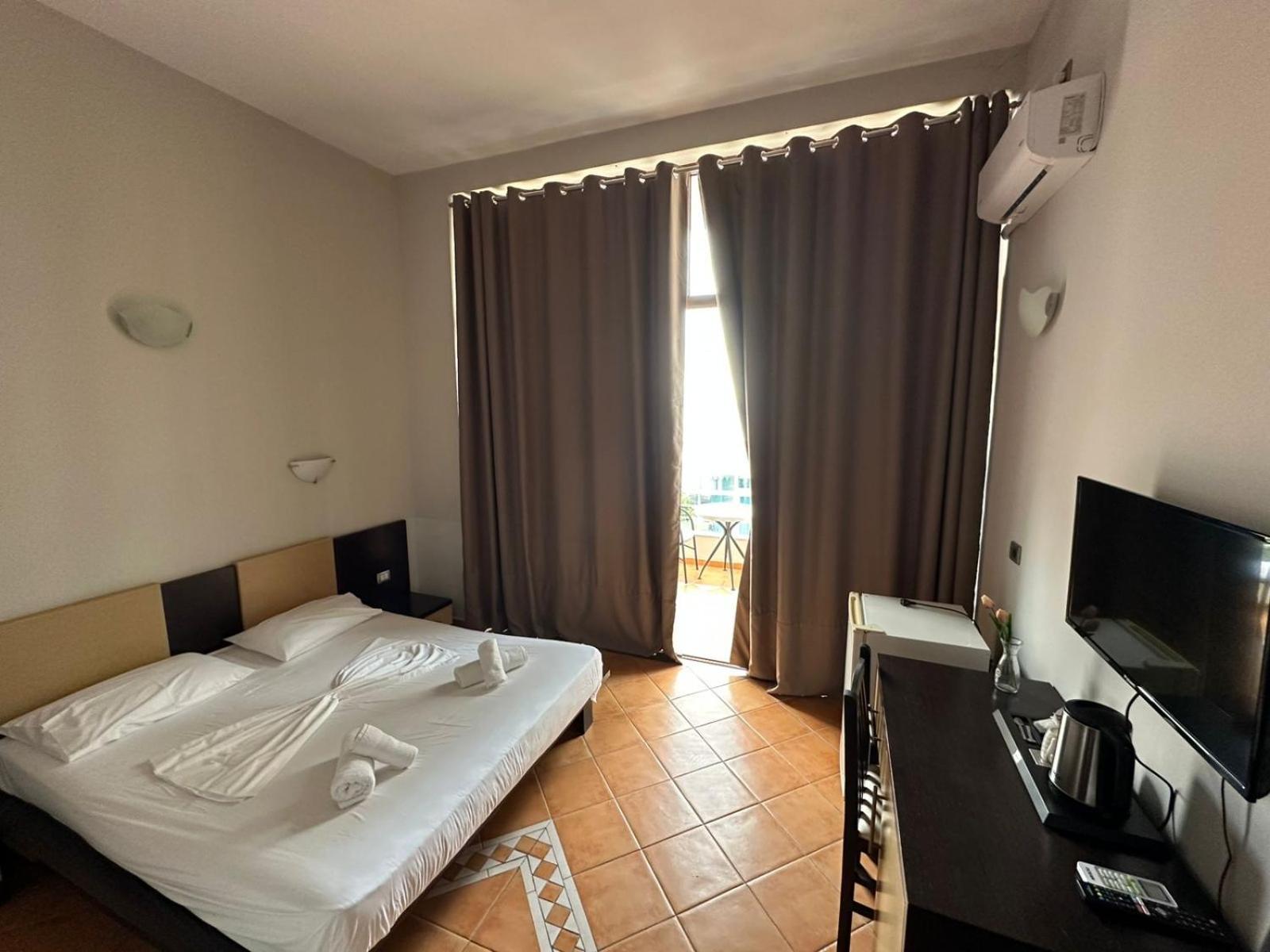 Hotel Ceka Саранда Экстерьер фото
